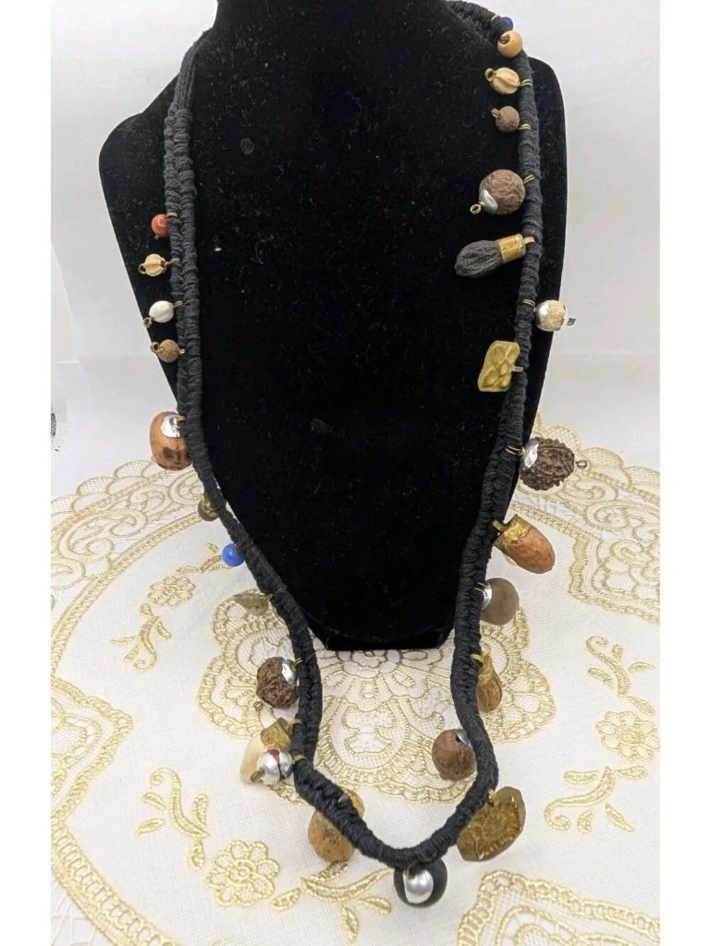 Unbranded materials necklace